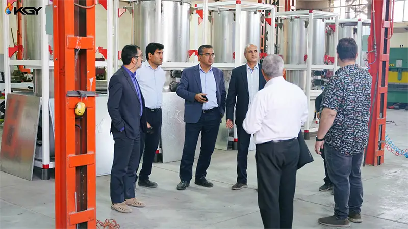 بازدید اتحادیه گلخانهداران استان اصفهان از کولاک گستر یزد 2 کولاک گستر یزد